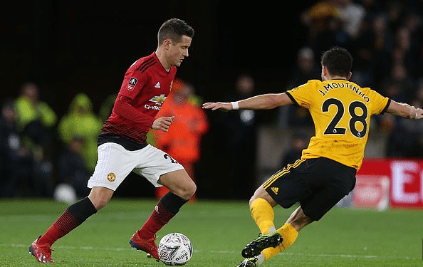 队友中路立 队友中路立